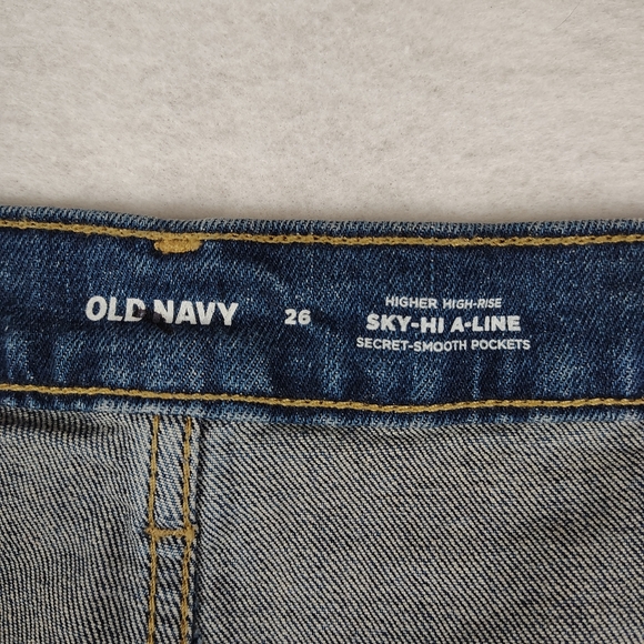 NWT Old Navy higher High Rise Sky-Hi Distressed A Line Shorts In Blue Size 26W - Picture 4 of 6